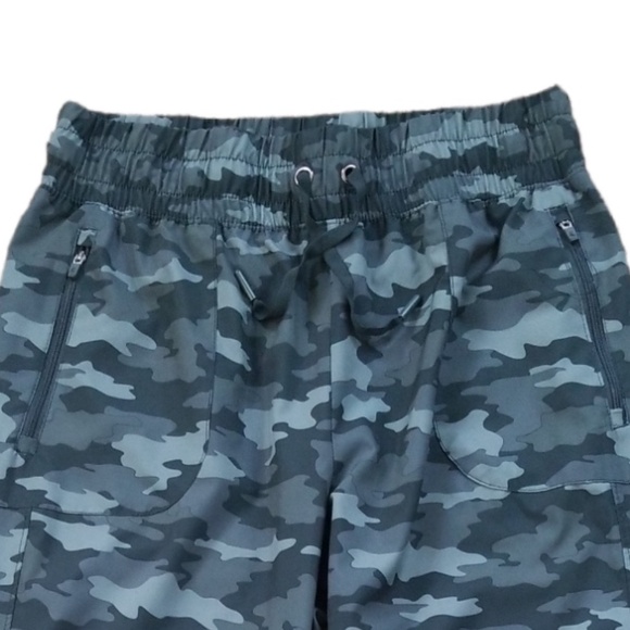 Kyodan Women's Lightweight Camo Capri Jogger Pants Size: Medium - Picture 3 of 9